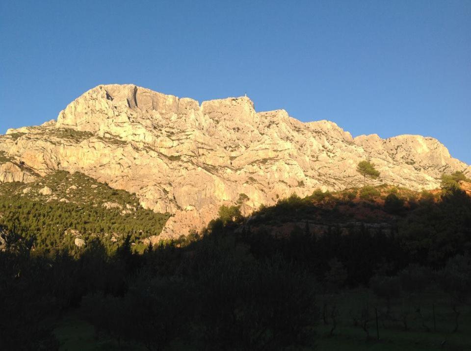 Saint-Antonin-sur-Bayon Le Moulin En Provence Bed & Breakfast エクステリア 写真