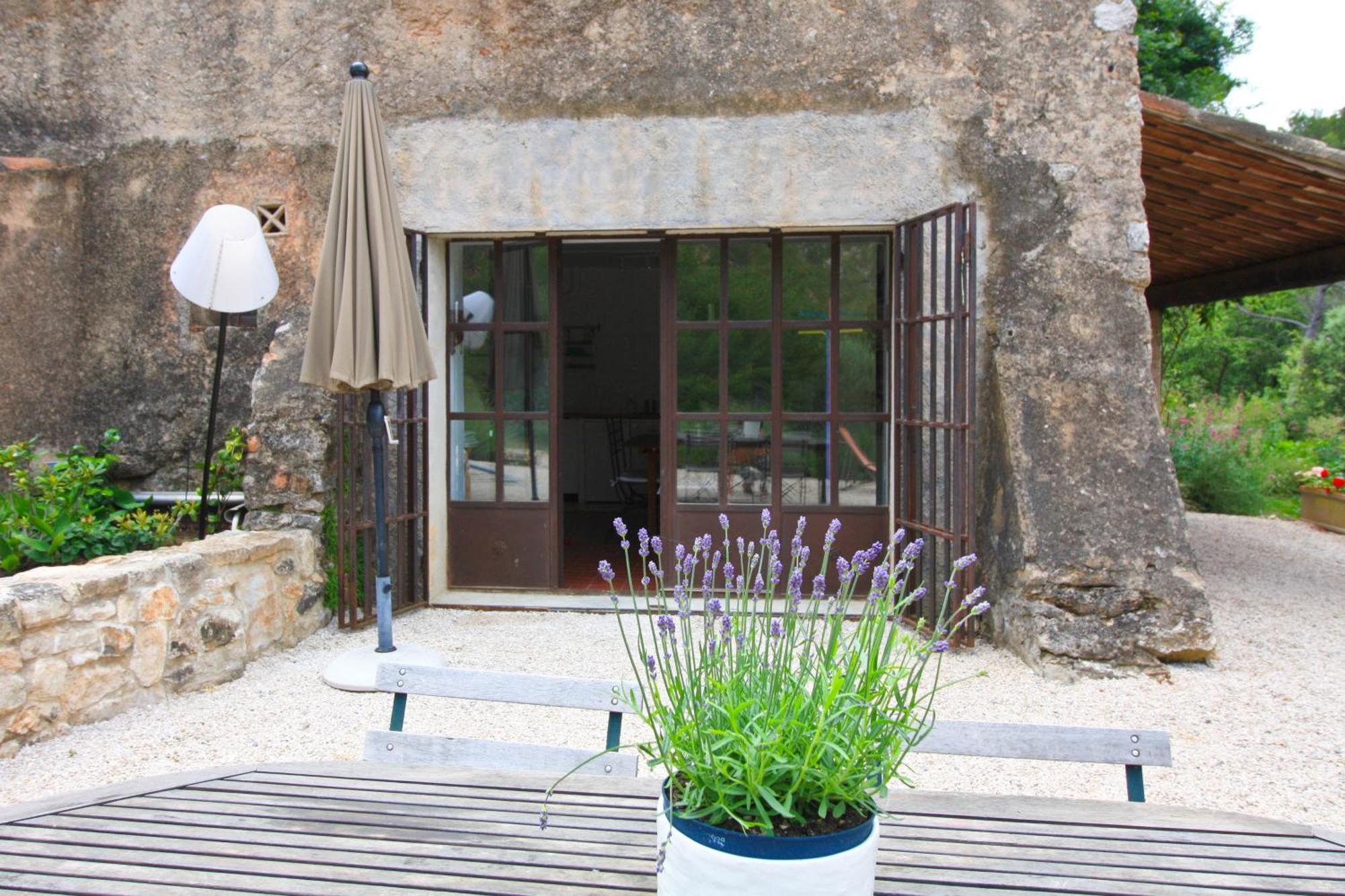 Saint-Antonin-sur-Bayon Le Moulin En Provence Bed & Breakfast エクステリア 写真